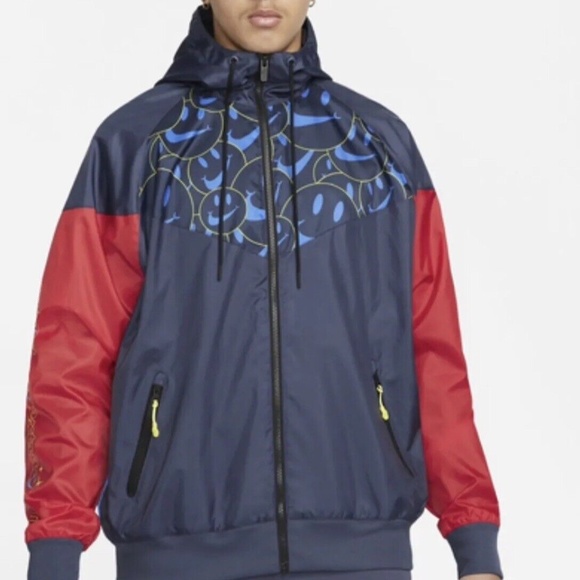 NWT men's medium nike go the extra smile Windrunner jacket DQ3526-437 $120